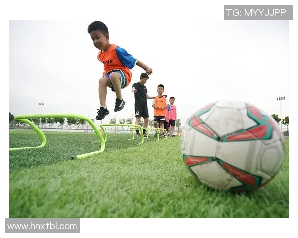 聚焦绿茵场足球巨星精彩瞬间小人照片演绎无限激情